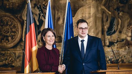 Photo of Spolu v Európe – Minister zahraničia Berbach cestuje do Česka a na Slovensko