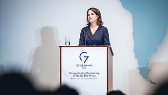 Außenministerin Annalena Baerbock eröffnet die Veranstaltung Stärkung der demokratischen Resilienz in den G7 und in Afrika