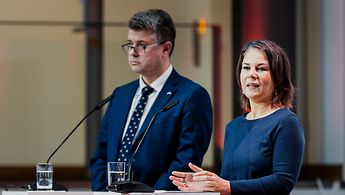 Außenministerin Baerbock und der estnische Außenminister Urmas Reinsalu eröffnen das Berliner Forum Außenpolitik