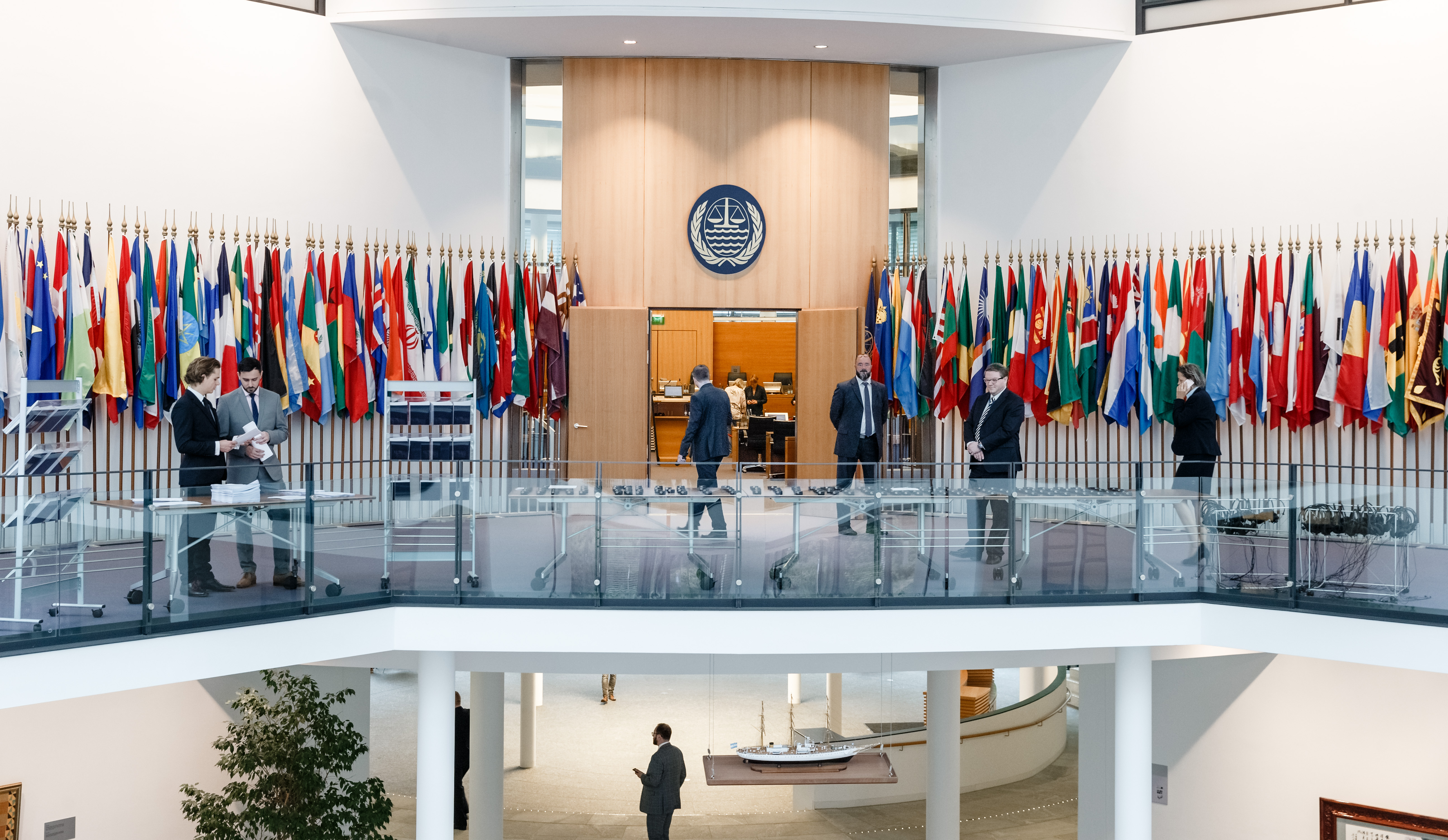 Flaggen der Mitgliedsstaaten des Internationalen Seegerichtshofs 